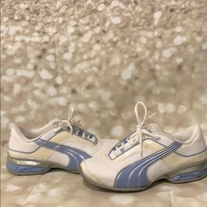 Puma size 7 ladies shoes white with blue trim